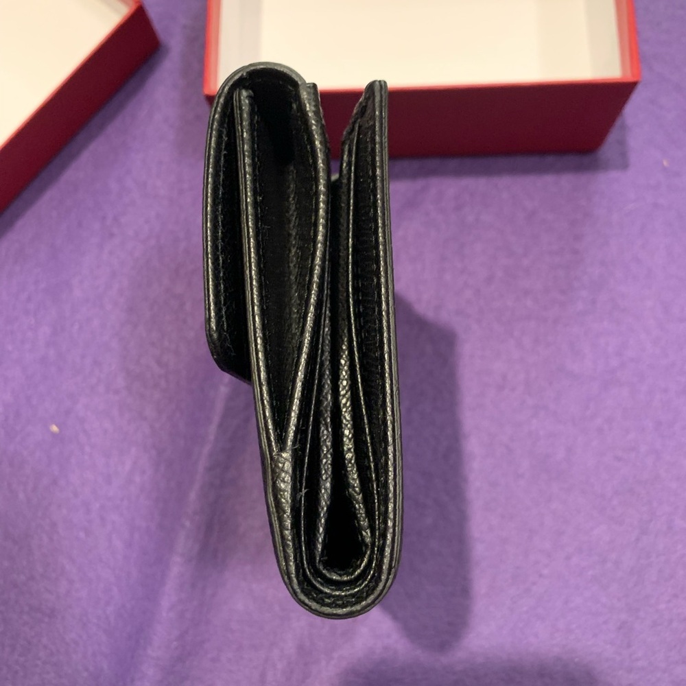 Salvatore Ferragamo Black Leather Vara Bow Wallet with Gold Accent - Picture 11 of 13